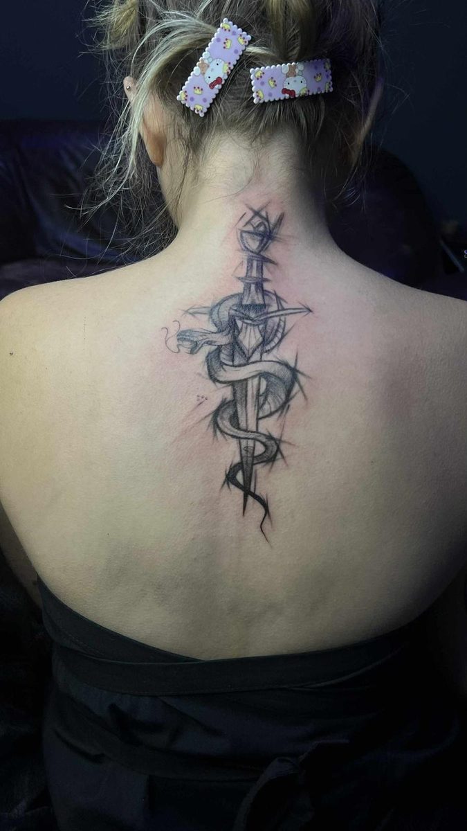 Kılıç & Ejderha Sırt